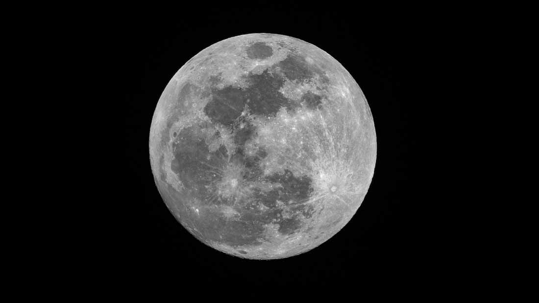 La luna - Historia  y Eclipses