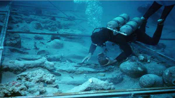 "Arqueología Subacuática - Sumergiéndonos En La Historia"