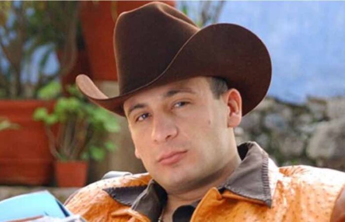 Valentín-Elizalde---Ha-Dejado-Una-Marca-Indeleble-En-El-Género-Regional