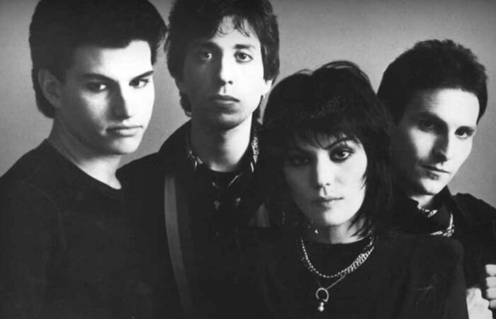 Joan-Jett-&-The-Blackhearts